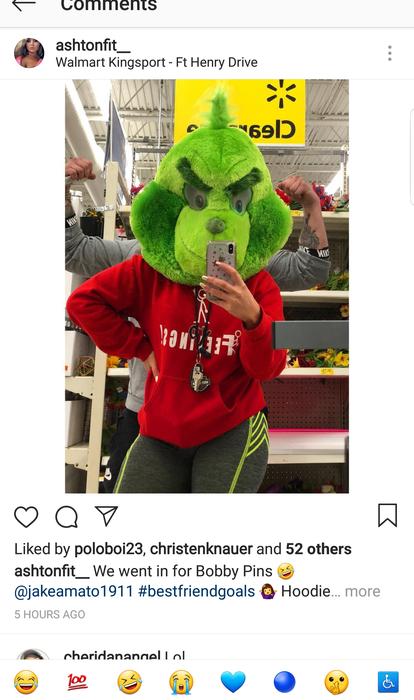 FYF supporter selfie